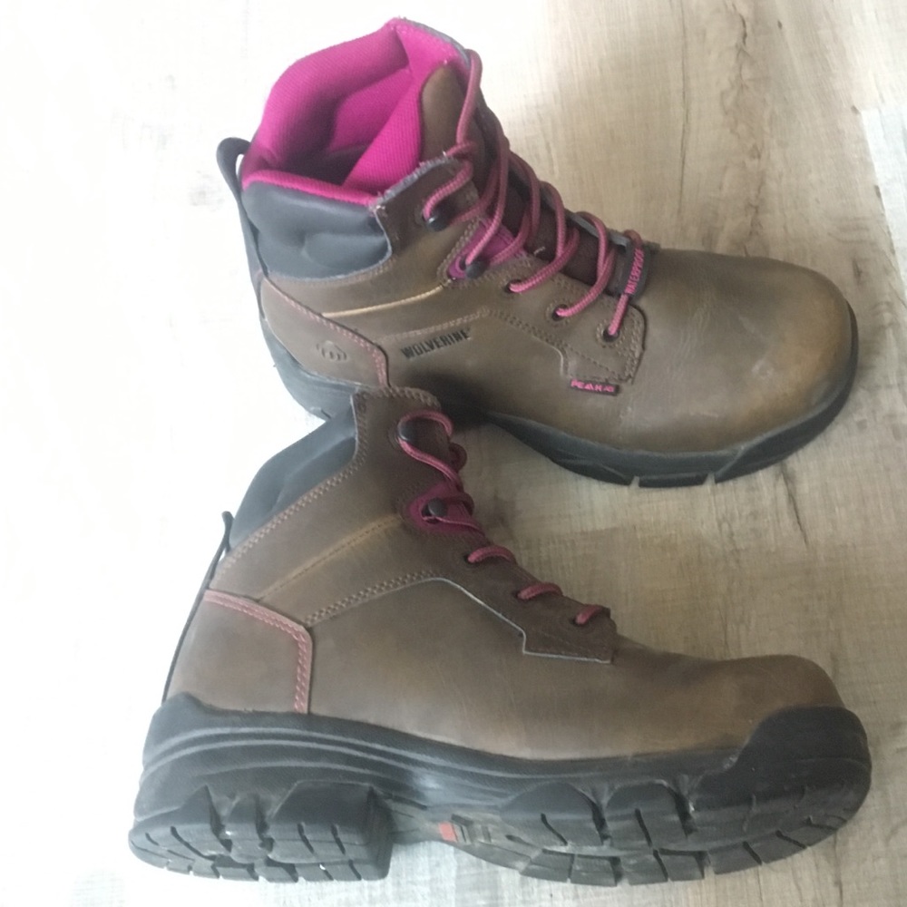 Women’s work boots size 9.5